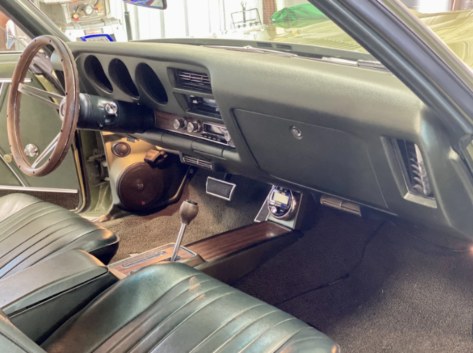 Tips for Choosing 69 Pontiac GTO Dash Pads